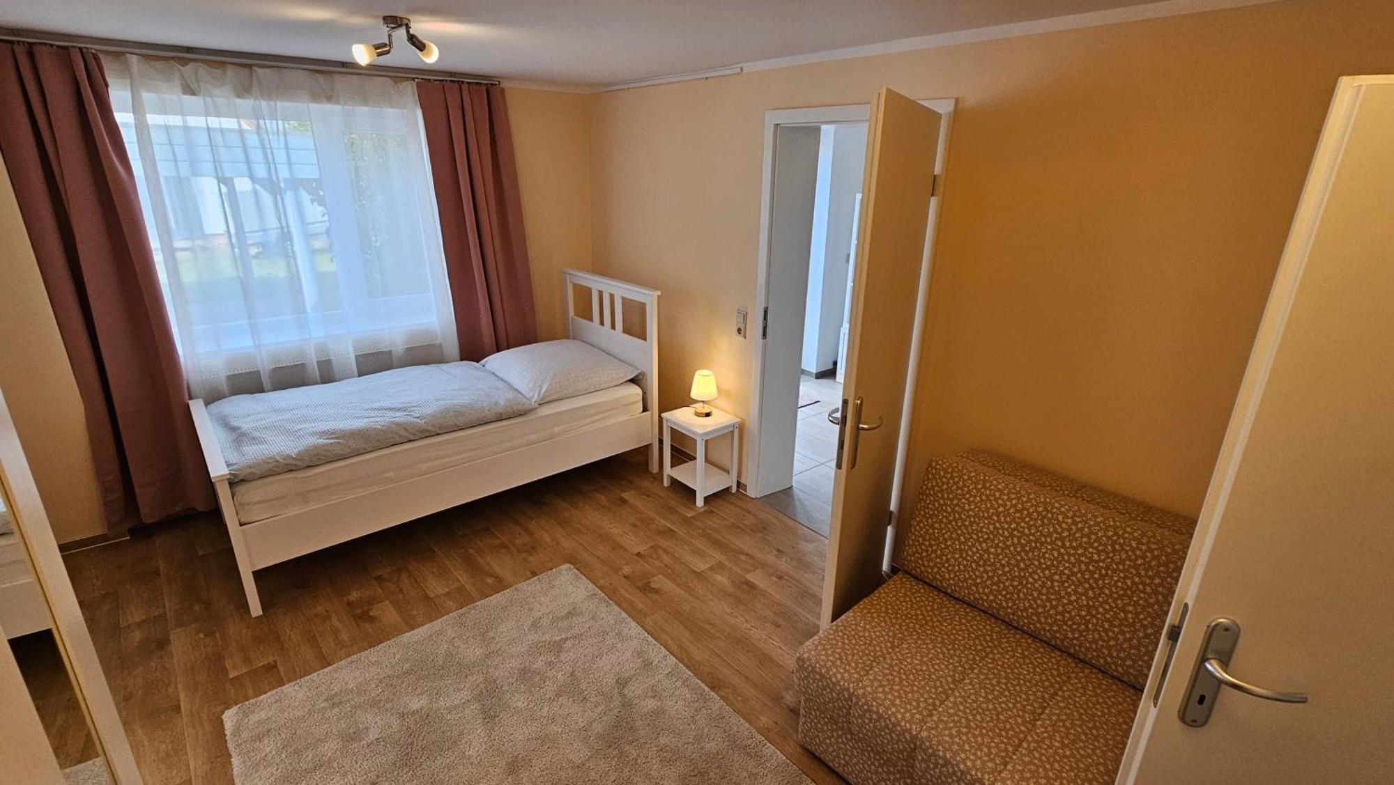 Sehr Schoenes Und Grosses Haus In Dresden - Partys Und Andere Feierlichkeiten Sind Wegen Eventueller Laermbelaestigung Nicht Gestattet Exterior foto